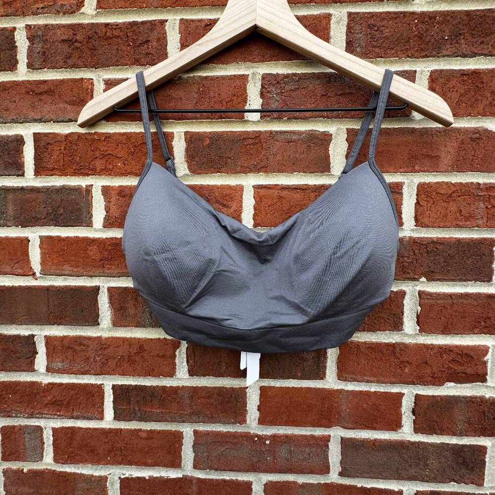 Wireless Bra Large Gray Molded Cups Adjustable Straps ANWND